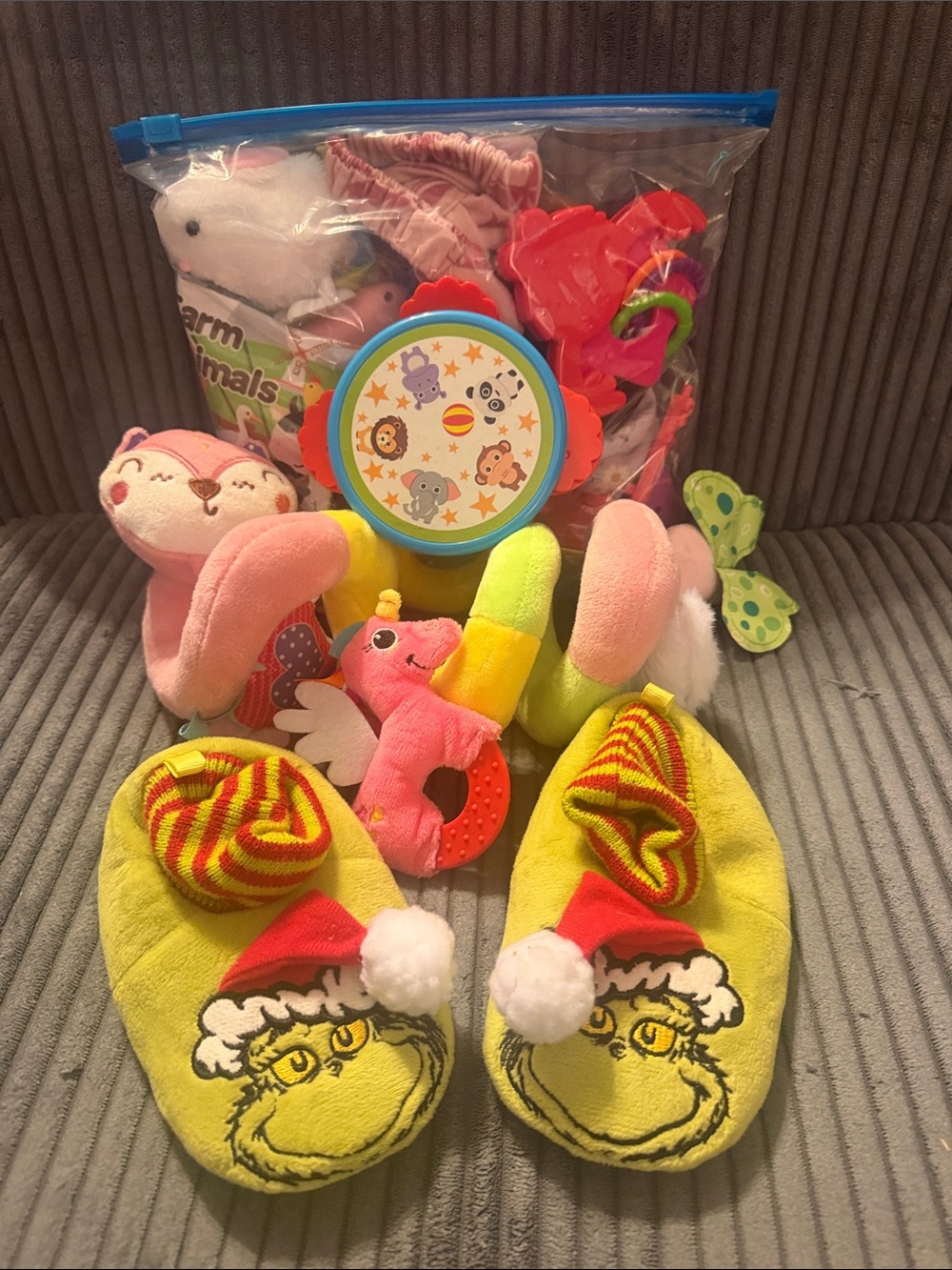 Plush Yellow Grinch Slippers & Pink Plush Toy Set
